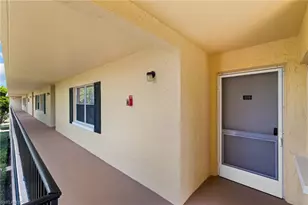 1087 Forest Lakes Dr, Naples, FL 34105 - Photo 3