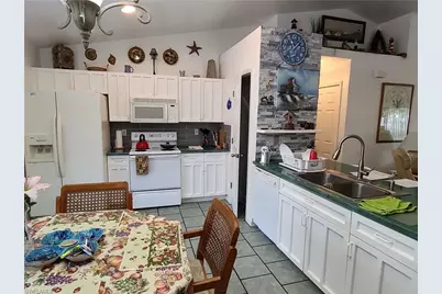 1409 NW 9th Ter, Cape Coral, FL 33993 - Photo 9