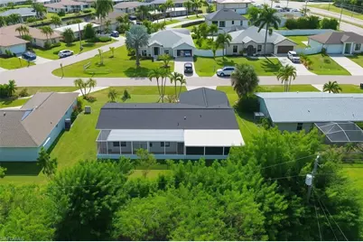 109 SE 46th Ln, Cape Coral, FL 33904 - Photo 3