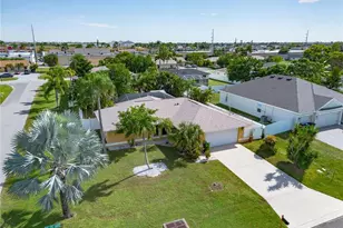 1803 SE 15th Ave, Cape Coral, FL 33990 - Photo 25