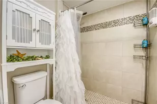 628 SE 12th Ct, Cape Coral, FL 33990 - Photo 13