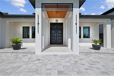 1118 Del Prado Blvd N, Cape Coral, FL 33909 - Photo 5