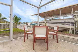 467 Madison Ct, Fort Myers Beach, FL 33931 - Photo 25