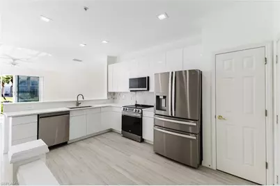 827 Hampton Cir #146, Naples, FL 34105 - Photo 5