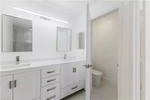 827 Hampton Cir, Naples, FL 34105 - Photo 21