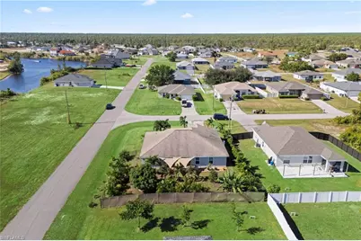 4301 NE 9th Pl, Cape Coral, FL 33909 - Photo 35