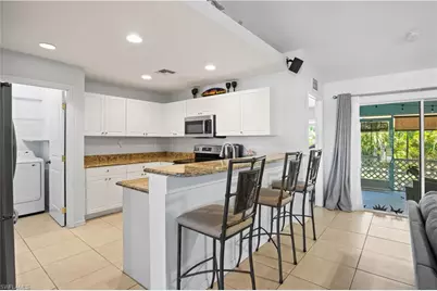 4301 NE 9th Pl, Cape Coral, FL 33909 - Photo 11