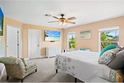 4301 NE 9th Pl, Cape Coral, FL 33909 - Photo 15