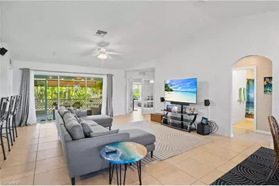 4301 NE 9th Pl, Cape Coral, FL 33909 - Photo 7