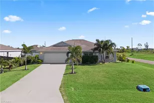 4301 NE 9th Pl, Cape Coral, FL 33909 - Photo 33