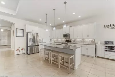 18184 Everson Miles Cir, North Fort Myers, FL 33917 - Photo 3