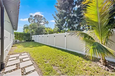 13196 Golden Palms Cir, Fort Myers, FL 33913 - Photo 21