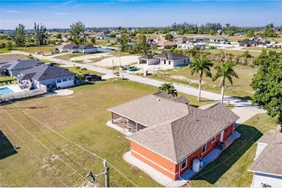 1909 NE 1st Pl, Cape Coral, FL 33909 - Photo 31