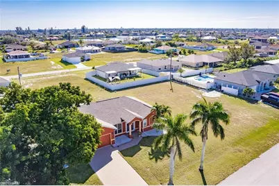 1909 NE 1st Pl, Cape Coral, FL 33909 - Photo 29