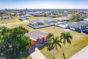 1909 NE 1st Pl, Cape Coral, FL 33909 - Photo 29