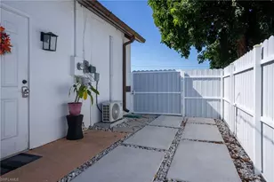 1909 NE 1st Pl, Cape Coral, FL 33909 - Photo 25