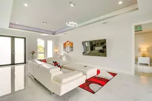 117 SE 4th St, Cape Coral, FL 33990 - Photo 7