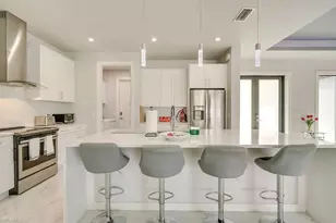 117 SE 4th St, Cape Coral, FL 33990 - Photo 5