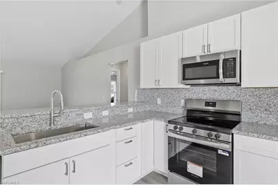 409 NE 25th Ter, Cape Coral, FL 33909 - Photo 7