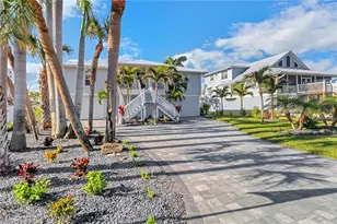 7842 Buccaneer Dr, Fort Myers Beach, FL 33931 - Photo 3