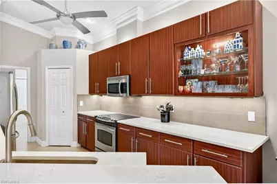 9513 Mariners Cove Ln, Fort Myers, FL 33919 - Photo 9