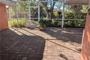 1426 SE 19th Ln, Cape Coral, FL 33990 - Photo 5