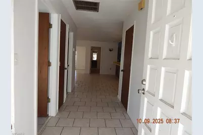 924 SE 24th Ave #A, Cape Coral, FL 33990 - Photo 3