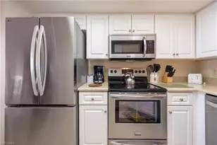 774 Wiggins Lake Dr, Naples, FL 34110 - Photo 11