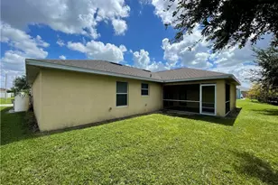 1908 NE 7th Ave, Cape Coral, FL 33909 - Photo 3