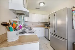 257 Briar Ct, Lehigh Acres, FL 33936 - Photo 9