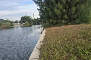 125 SW 28th Terrace, Cape Coral, FL 33914 - Photo 1