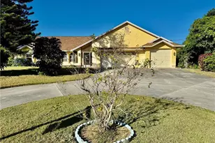 1427 Scenic St, Lehigh Acres, FL 33936 - Photo 3