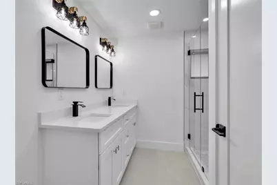 1365 Kingswood Ct, Fort Myers, FL 33919 - Photo 33