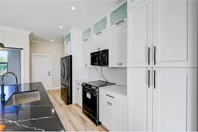 656 Crabtree Ct, Lehigh Acres, FL 33974 - Photo 11