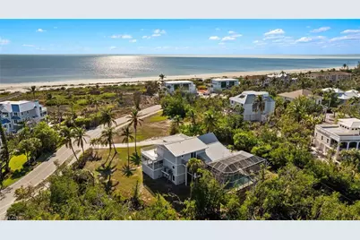 466 E Gulf Dr, Sanibel, FL 33957 - Photo 15