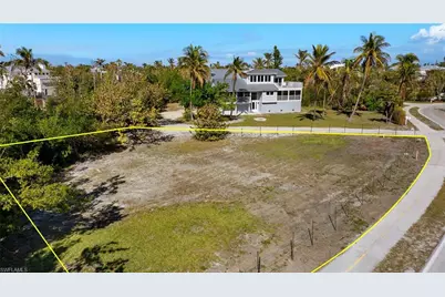 466 E Gulf Dr, Sanibel, FL 33957 - Photo 7