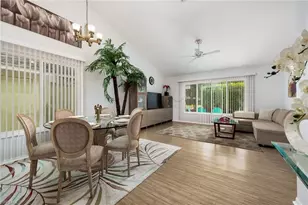 15298 Cricket Ln, Fort Myers, FL 33919 - Photo 9