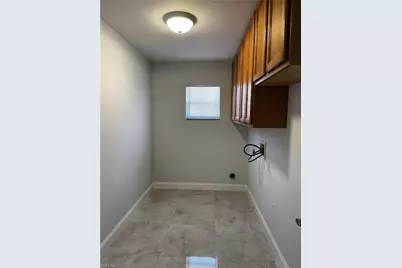 3025 NE 6th Pl, Cape Coral, FL 33909 - Photo 19