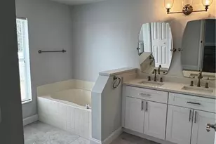 3025 NE 6th Pl, Cape Coral, FL 33909 - Photo 23