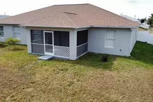 3025 NE 6th Pl, Cape Coral, FL 33909 - Photo 13