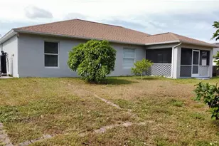 3025 NE 6th Pl, Cape Coral, FL 33909 - Photo 11