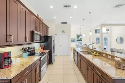 2704 SW 4th Pl, Cape Coral, FL 33914 - Photo 17