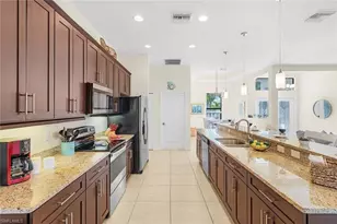 2704 SW 4th Pl, Cape Coral, FL 33914 - Photo 17