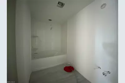 16881 Davis Rd #412, Fort Myers, FL 33908 - Photo 11