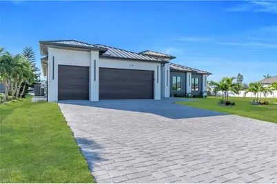 10 SW 35th Ave, Cape Coral, FL 33991 - Photo 3