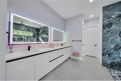 10 SW 35th Ave, Cape Coral, FL 33991 - Photo 23