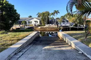 6187 Island Park Ct, Fort Myers, FL 33908 - Photo 3