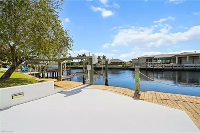 2546 SW 38th Ter, Cape Coral, FL 33914 - Photo 31