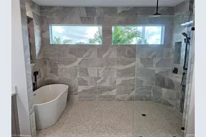 3102 SE 18th Pl, Cape Coral, FL 33904 - Photo 23