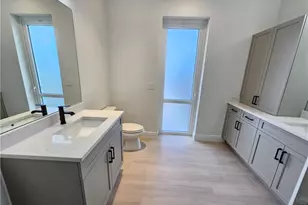 3102 SE 18th Pl, Cape Coral, FL 33904 - Photo 25